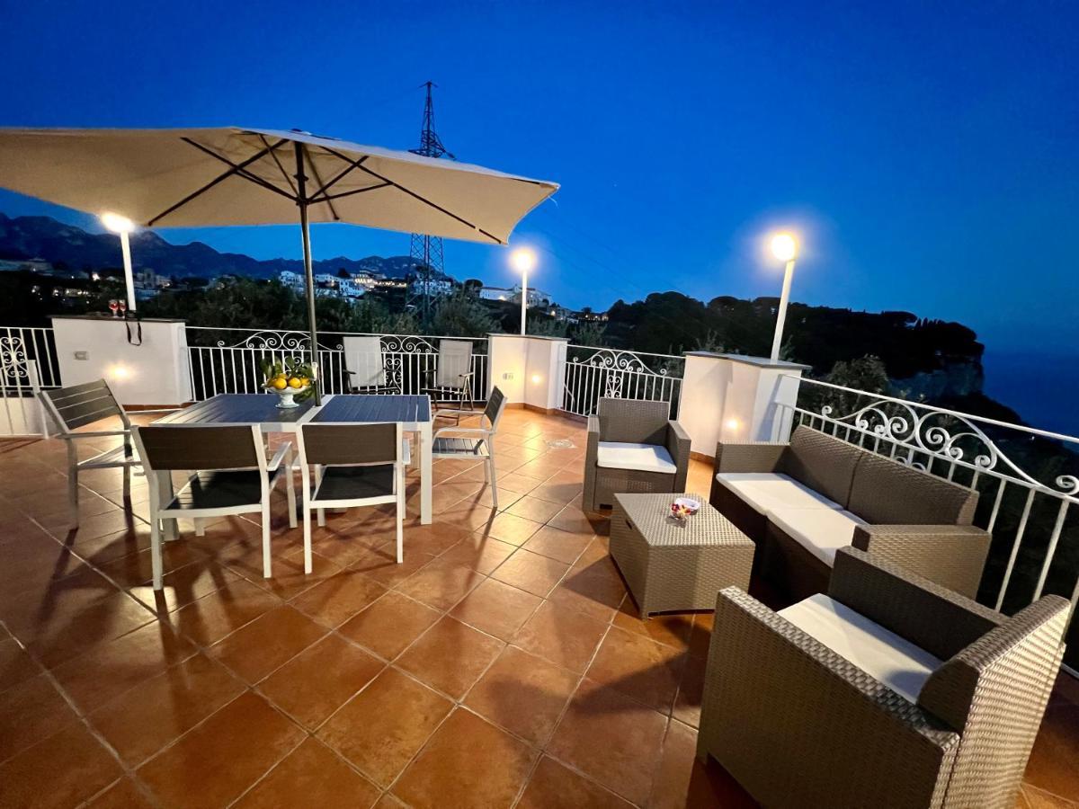 Infinity Experience Casa Vacanza Incantevole Con Terrazzo Scala Buitenkant foto