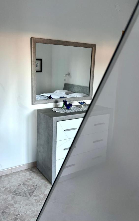 Infinity Experience Casa Vacanza Incantevole Con Terrazzo Scala Buitenkant foto